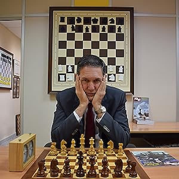 Miguel Illescas libro estrategias en el ajedrez